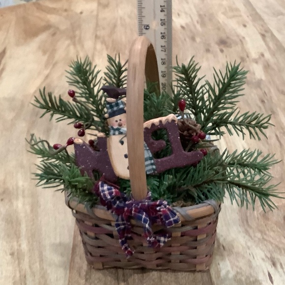 Vintage Look “NOEL” Snowman Basket - Picture 4 of 7